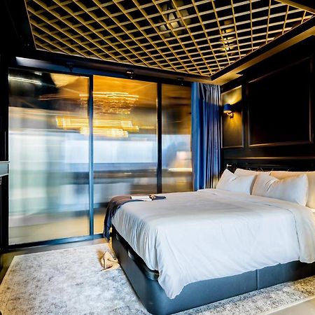 Suite Shibari By Justine Apartments Sobria Elegante Y Pecaminosa Apartamento Turistico En Madrid Rio Εξωτερικό φωτογραφία